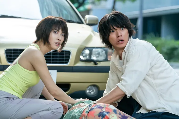 Tao Tsuchiya ve Kento Yamazaki, 'Alice in Borderland'da. Kaynak: Netflix