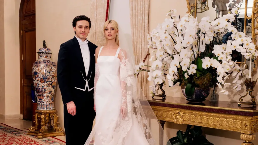 Brooklyn ve Nicola Beckham.